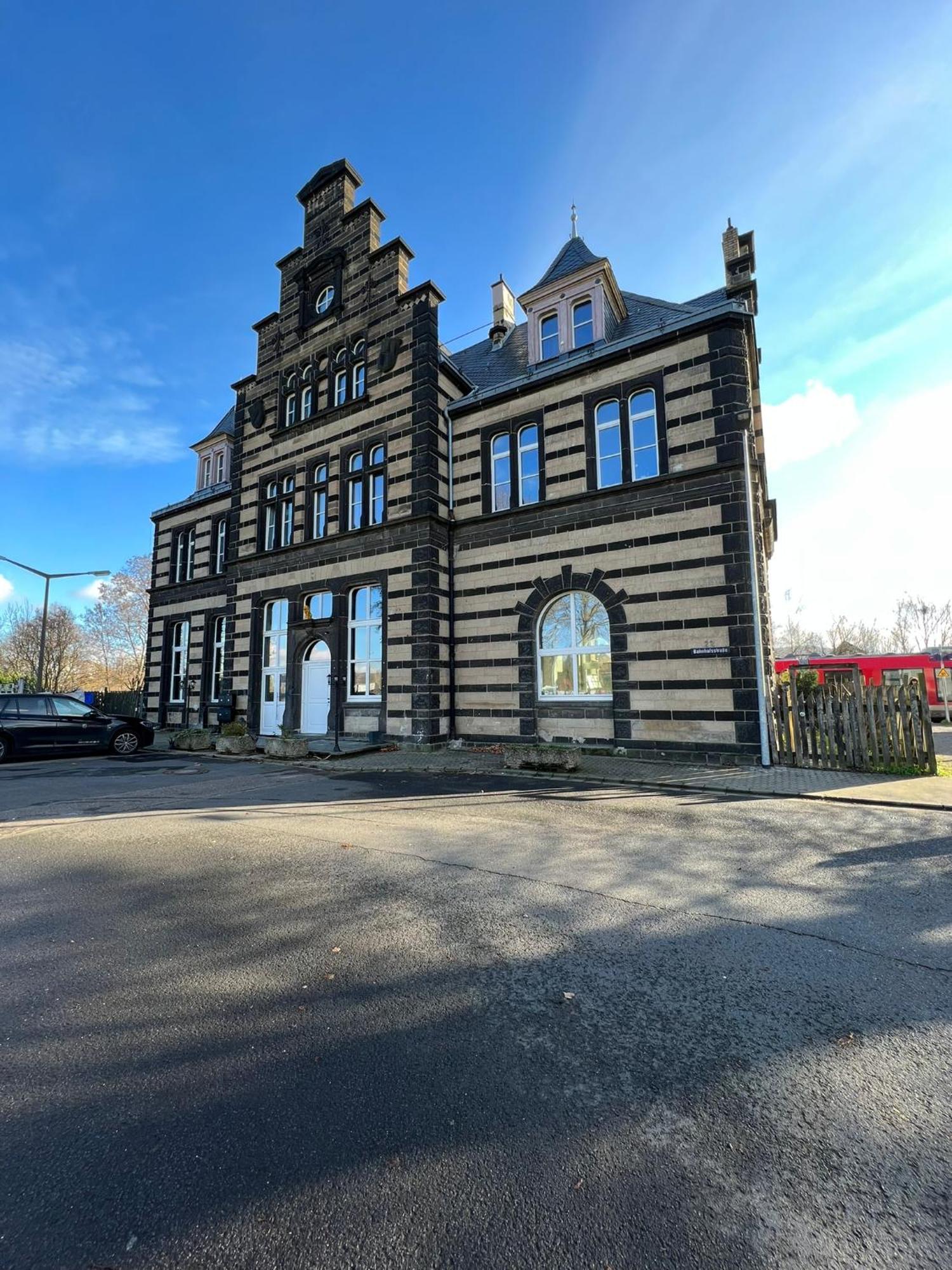 Wohnen Wie Im Schloss - Alter Bahnhof Von Kruft Kültér fotó